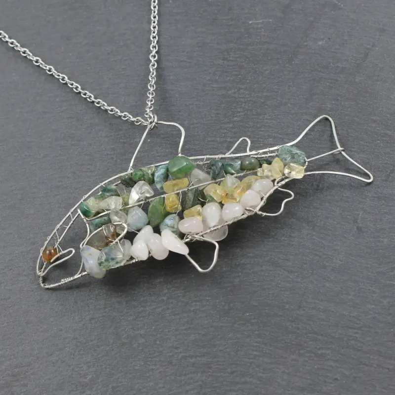 Náhrdelník siven americký