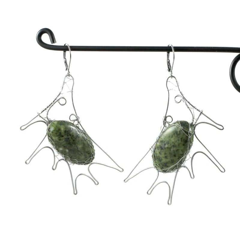 Náušnice z chirurgické oceli s epidotem