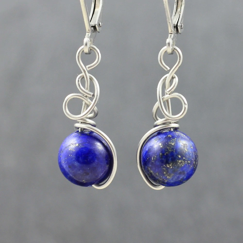 Lapis lazuli – model náušnic Zrození