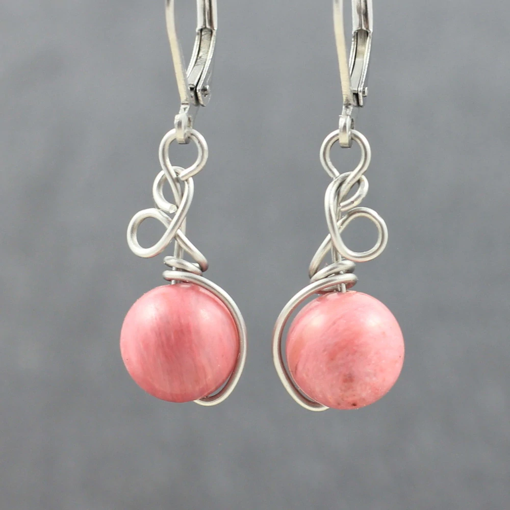 Rodonit – model náušnic Zrození