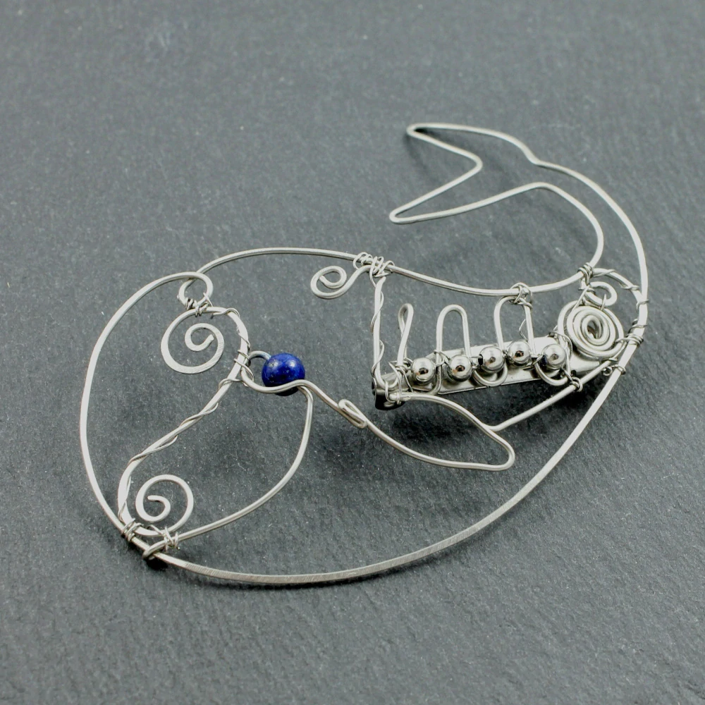 Brož velryba s lapisem lazuli