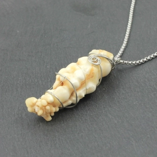 Přívěsek na krk pánský – krápník