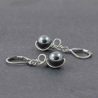 Hematit – model náušnic Zrození